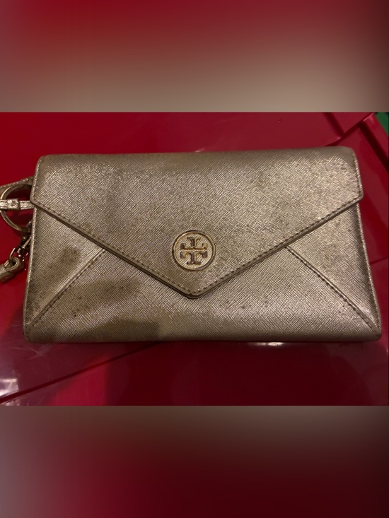 Tory Burch Handbags - Tory Burch Metallic Gold Envelope Crossbody Wallet